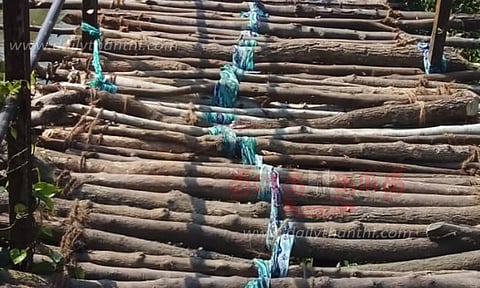 சேதமடைந்த நடைபாலத்தை சீரமைக்க வேண்டும்