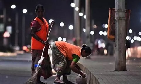 போக்குவரத்துக்கு இடையூறு ஏற்படுவதை தவிர்க்க இரவு நேரத்தில் தூய்மை பணிகள் - சென்னை மாநகராட்சி நடவடிக்கை