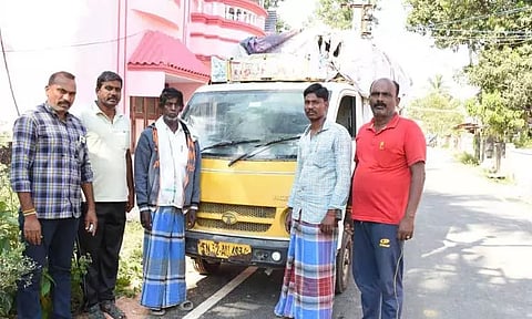 திட்டக்குடி அருகே சரக்கு வாகனத்தில் 500 கிலோ ரேஷன் அரிசி கடத்தல் டிரைவர் உள்பட 2 பேர் கைது