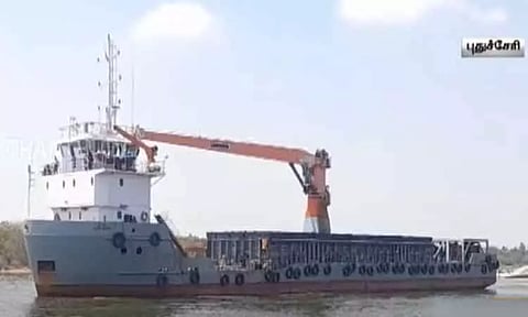 புதுச்சேரி-சென்னை இடையே சரக்கு கப்பல் போக்குவரத்து தொடக்கம்