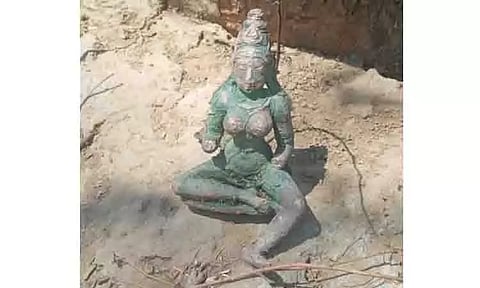 பழங்கால ஐம்பொன் அம்மன் சிலை கண்டெடுப்பு