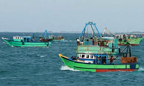 8 தமிழக படகுகள் இலங்கை அரசுடைமை - 4 படகுகள் விடுவிப்பு