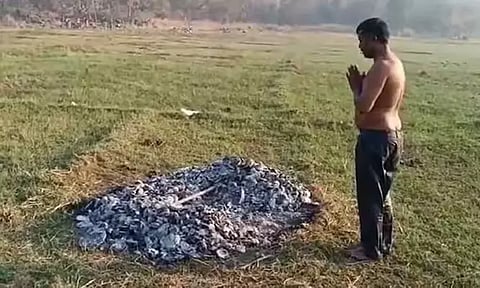 அண்ணன் மனைவியுடன் கள்ளத் தொடர்பா? கற்பை நிரூபிக்க அக்னி பரீட்சை...!