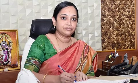 பழங்குடியின மாணவர்கள் கல்வி உதவித்தொகை பெற விண்ணப்பிக்கலாம் - கலெக்டர் தகவல்