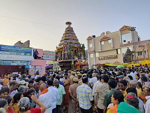 வள்ளி, தெய்வானை சமேத சுப்பிரமணியசாமி தேரில் பவனி