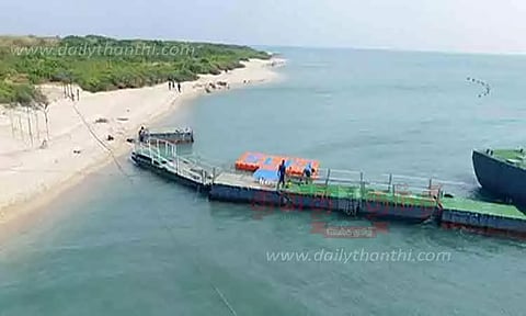 ராமேசுவரத்தில் இருந்து 72 படகுகளில் 2,400 பேர் பயணம்