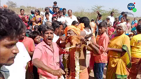 அங்காளபரமேஸ்வரி அம்மன் கோவிலில் மயானக்கொள்ளை