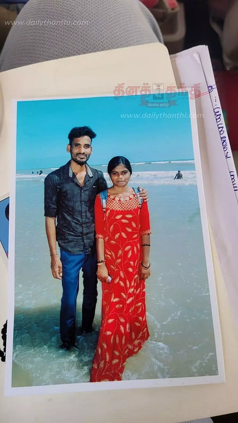 காதல் ஜோடி தூக்குப்போட்டு தற்கொலை