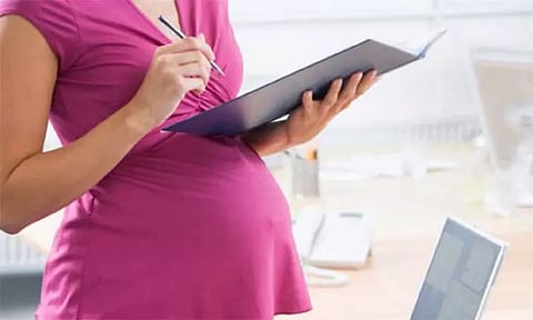 கல்லூரி மாணவிகளுக்கு 6 மாத கால மகப்பேறு விடுப்பு: கேரள பல்கலைக்கழகம் அதிரடி