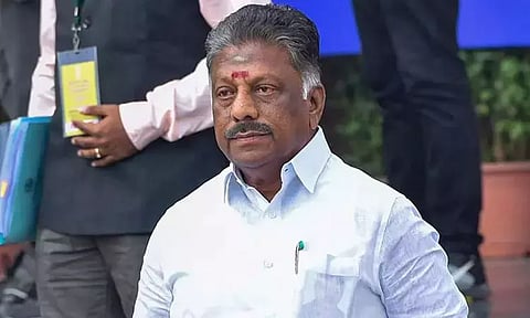 சென்னையில் தனியார் பஸ்களை இயக்க அனுமதிக்கும் முடிவை அரசு உடனடியாக கைவிட வேண்டும் - ஓ.பன்னீர் செல்வம்