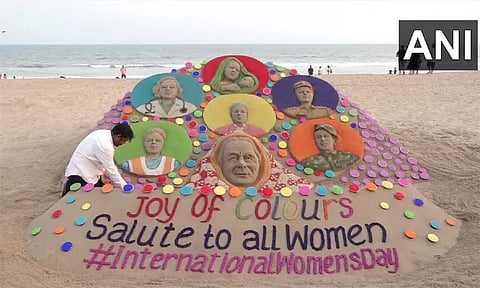 இன்று சர்வதேச மகளிர் தினம்: அரசியல் கட்சி தலைவர்கள் வாழ்த்து