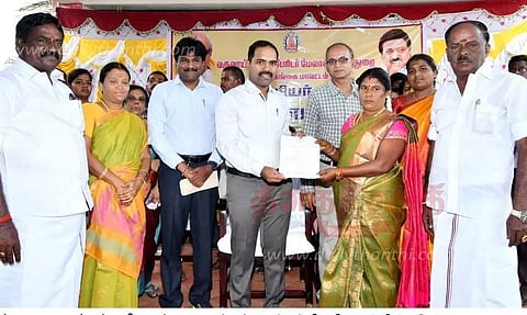 மக்கள் தொடர்பு முகாம்: 288 பயனாளிகளுக்கு நலத்திட்ட உதவிகள் கலெக்டர் வழங்கினார்