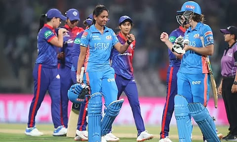 பெண்கள் பிரீமியர் லீக் : மும்பை இந்தியன்ஸ் ஹாட்ரிக் வெற்றி