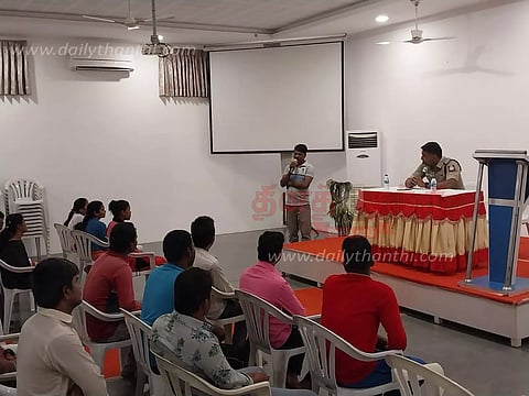 வடமாநில தொழிலாளர்களிடம் போலீஸ் சூப்பிரண்டு கலந்துரையாடல்