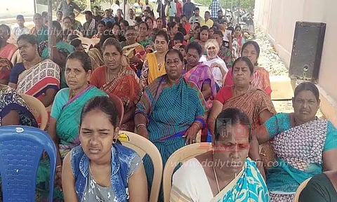 2-வது நாளாக மீனவர்கள் ஆர்ப்பாட்டம்