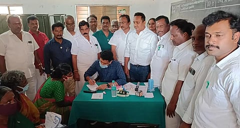 இலவச கண் சிகிச்சை முகாம்