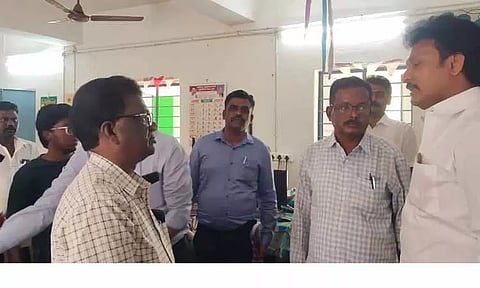 துறையூரில் வட்டார கல்வி அலுவலகத்தில் அமைச்சர் அன்பில் மகேஷ் பொய்யாமொழி ஆய்வு