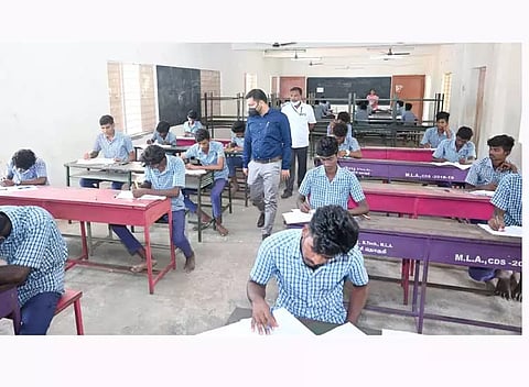 கள்ளக்குறிச்சி மாவட்டத்தில்பிளஸ்-2 பொதுத்தேர்வை 17,738 பேர் எழுதினர்தேர்வு மையத்தில் கலெக்டர் ஷ்ரவன்குமார் ஆய்வு