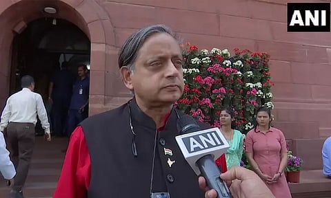 வெளிநாடுகளில் காங்கிரசை தாக்கி பிரதமர் மோடி பேசியவற்றை விட ராகுல் காந்தி குறைவாகவே பேசியுள்ளார்: சசி தரூர் எம்.பி. பேட்டி