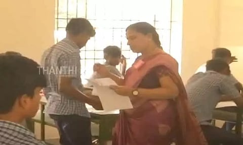 பிளஸ்-1 பொதுத்தேர்வு; முதல் நாளில் 12,660 பேர் தேர்வு எழுதவில்லை என தகவல்