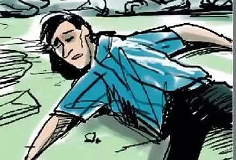 ரெயில் முன் பாய்ந்து தொழிலாளி தற்கொலை