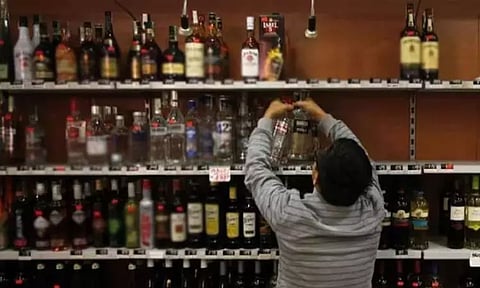 பழைய கலால் கொள்கை மேலும் 6 மாதங்களுக்கு நீட்டித்தது டெல்லி அரசு