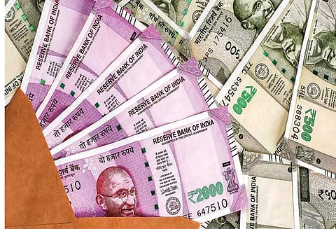 கர்நாடகத்தில் மின் ஊழியர்களுக்கு 20 சதவீத சம்பள உயர்வு