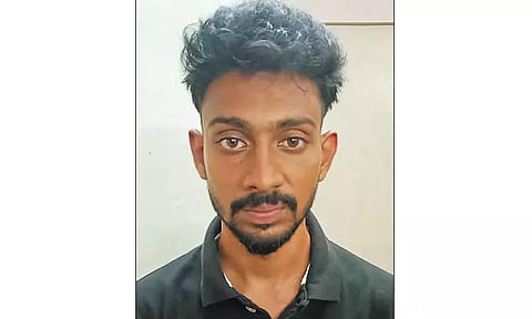 இளம்பெண்ணை ஏமாற்றி ரூ.1.30 லட்சம் மோசடி; 'டிமிக்கி' வாலிபர் கைது