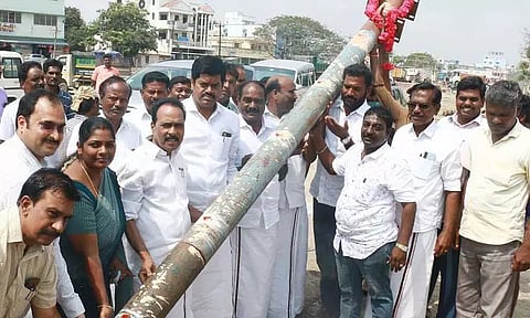 விழுப்புரத்தில்புத்தக திருவிழா அரங்குகள் அமைக்க பந்தக்கால் நடும் நிகழ்ச்சி