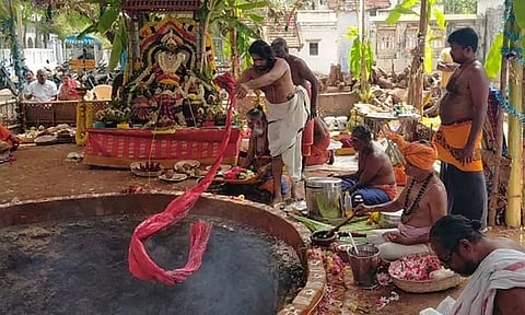 மகாமாரியம்மன் கோவிலில் சண்டி யாகம்