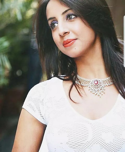 நடிகை சஞ்சனாவுக்கு கொலை மிரட்டல் விடுத்த தொழில் அதிபர் மீது வழக்கு