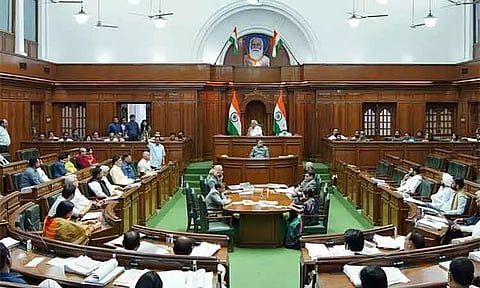 டெல்லி சட்டசபையில் கெஜ்ரிவால் அரசுக்கு எதிராக நம்பிக்கையில்லா தீர்மானம் கொண்டு வர பா.ஜ.க. முடிவு