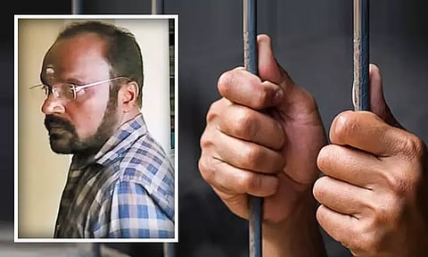 ரூ.2500 லஞ்சம் வாங்கிய வழக்கு கலெக்டர் அலுவலக ஊழியருக்கு 4 ஆண்டு சிறை தண்டனை - திருவள்ளூர் கோர்ட்டு தீர்ப்பு