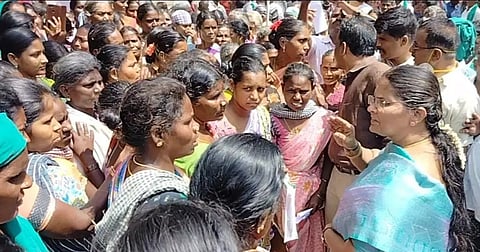 சாராயத்தை ஒழிக்க வேண்டும்; கலெக்டரிடம் பெண்கள் முறையீடு