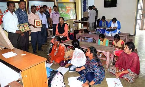 வேலூர் கோட்டை அருங்காட்சியகத்தில் ஓவிய பயிற்சி