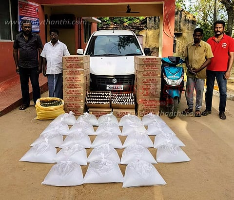 சாராயம் கடத்திய 4 பேர் கைது