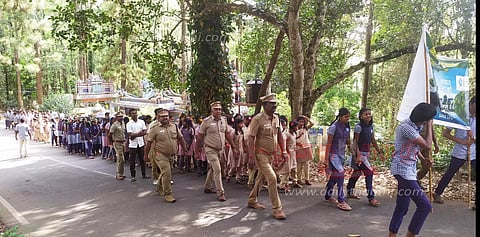 கொல்லிமலையில்பள்ளி மாணவ, மாணவிகள் விழிப்புணர்வு ஊர்வலம்