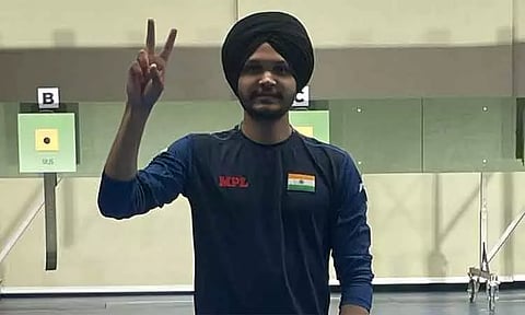 உலகக் கோப்பை துப்பாக்கி சுடுதல் போட்டி: 21 வயது சரப்ஜோத் சிங் தங்கம் வென்றார்