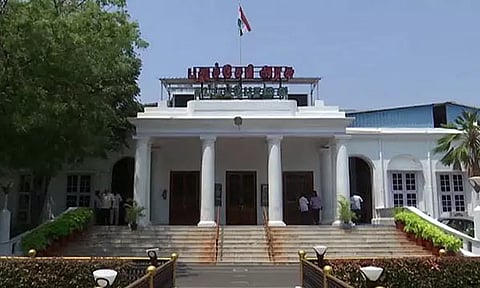 ஆன்லைன் ரம்மி தடை சட்டம் விரைவில் இயற்றப்படும் - புதுச்சேரி சட்டசபையில் சட்டத்துறை அமைச்சர் அறிவிப்பு