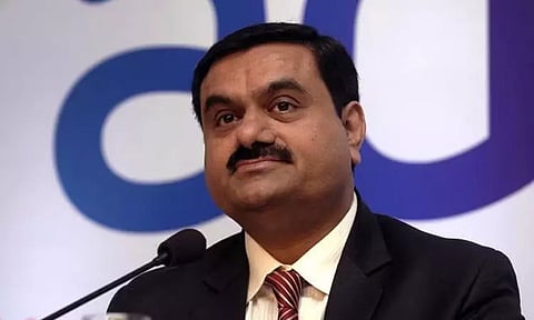 அதானியை கைது செய்யுமாறு மத்திய நிதி மந்திரி அலுவலகம் சென்று மம்தா கட்சி எம்.பி.க்கள் கோரிக்கை