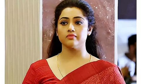 நடிகை மீனாவுக்கு 2-வது திருமணமா?