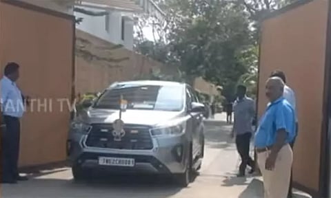 நடிகர் அஜித்தின் தந்தை உடலுக்கு அமைச்சர் உதயநிதி ஸ்டாலின் நேரில் அஞ்சலி..!