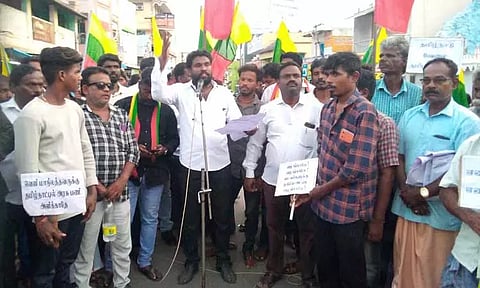 தமிழக வாழ்வுரிமை கட்சியினர் ஆர்ப்பாட்டம்