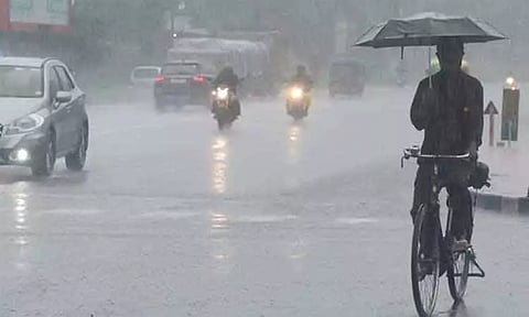 தமிழகத்தில் இன்று 17 மாவட்டங்களில் கனமழைக்கு வாய்ப்பு - வானிலை ஆய்வு மையம்