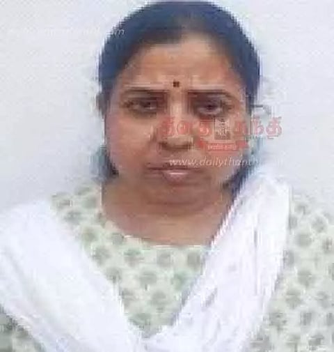 மாத வாடகைக்கு ஒப்பந்தம் செய்த கார்களை அடமானம் வைத்து மோசடி