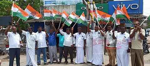 காங்கிரஸ் கட்சியினர் ஆர்ப்பாட்டம்