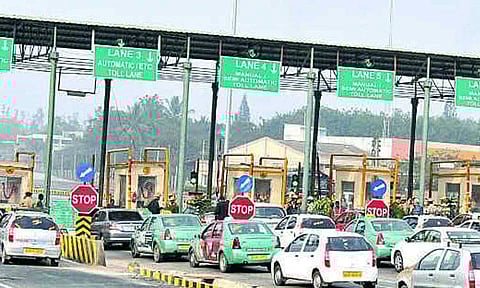 "விரைவில் நெடுஞ்சாலை சுங்கச்சாவடிகள் அகற்றம்" - மத்திய மந்திரி நிதின் கட்கரி தகவல்