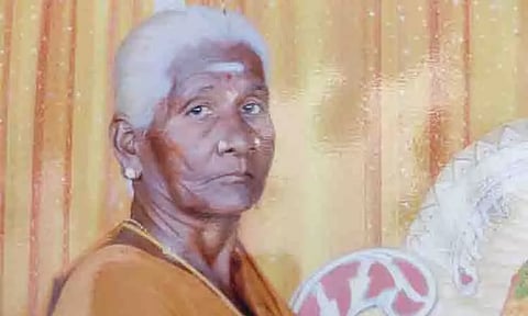 வீடு இடிந்து விழுந்து மூதாட்டி பலி