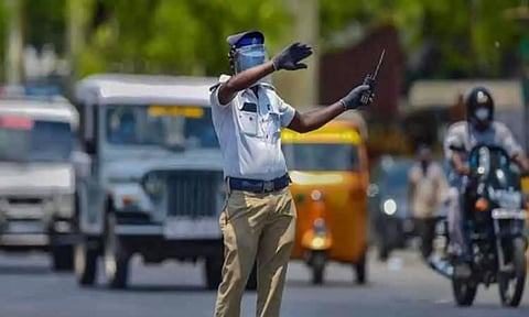 போக்குவரத்தை ஒழுங்குபடுத்த நடவடிக்கை