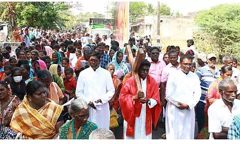 புனித வெள்ளியை முன்னிட்டுகிறிஸ்தவ தேவாலயங்களில் சிலுவைப்பாதை வழிபாடு